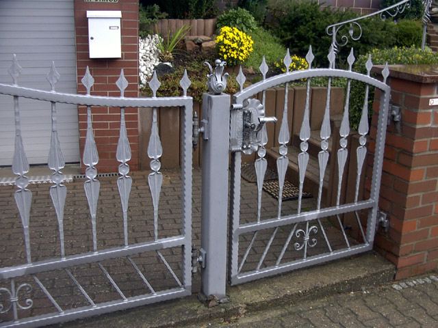 Schmiedeeisernes Gartentor